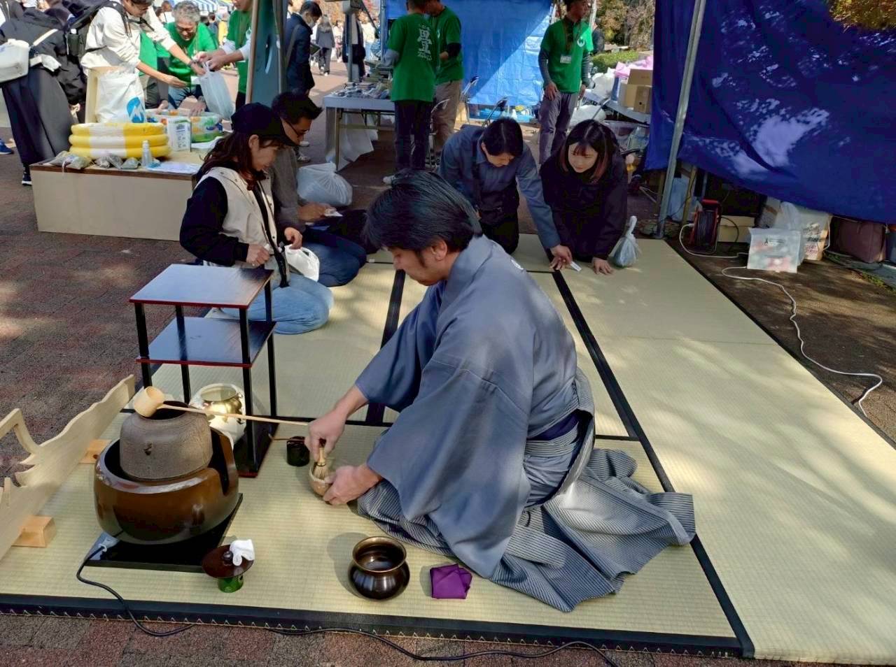 青年部「県民の日記念行事　技能まつり 呈茶」開催報告